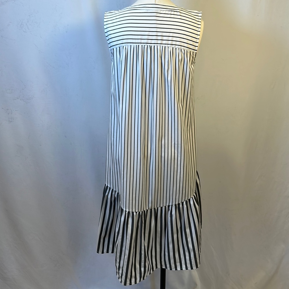 NWT w/ spare button Calvin Klein 100% Cotton Sleeves Dress